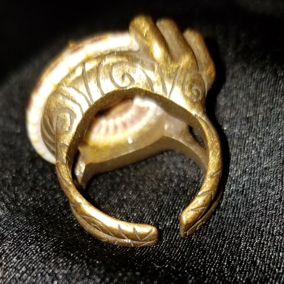 Costume Jewelry seashell design ring - Picture 4 of 12